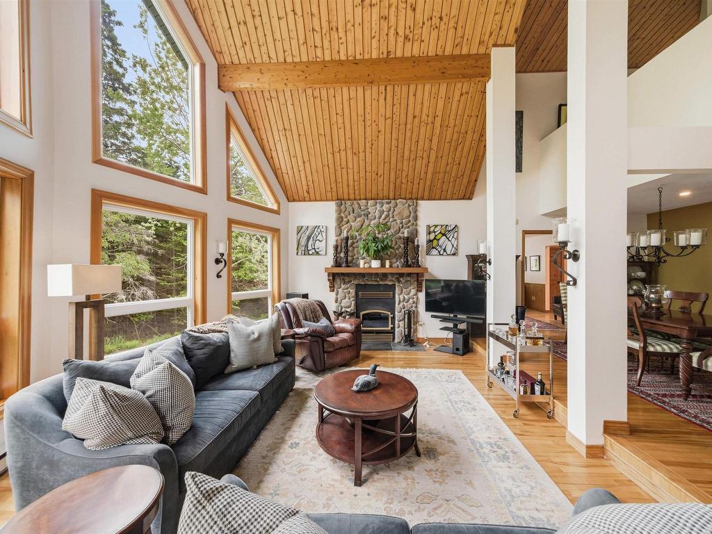 












943 West Porters Lake Road

,
West Porters Lake,




NS
B3K 1K9

