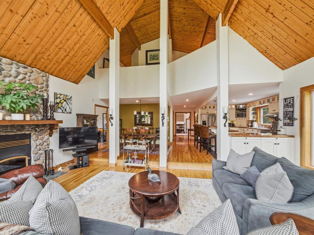 












943 West Porters Lake Road

,
West Porters Lake,




NS
B3K 1K9

