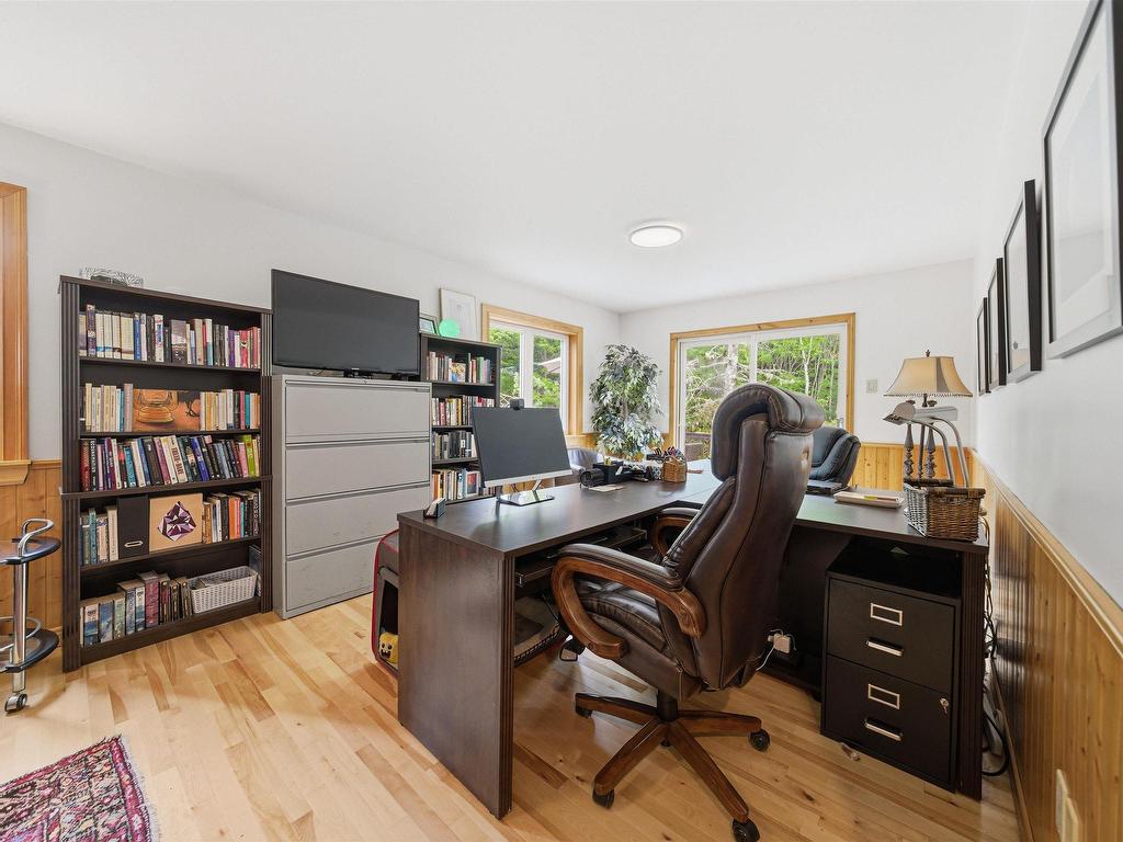 












943 West Porters Lake Road

,
West Porters Lake,




NS
B3K 1K9

