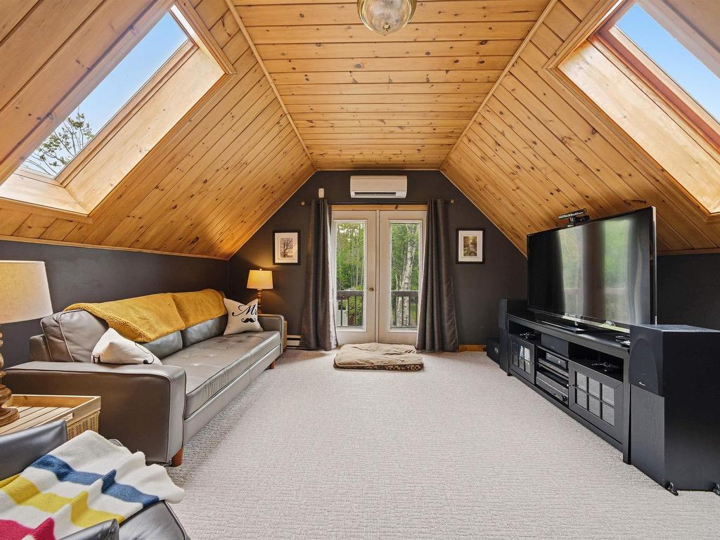 












943 West Porters Lake Road

,
West Porters Lake,




NS
B3K 1K9

