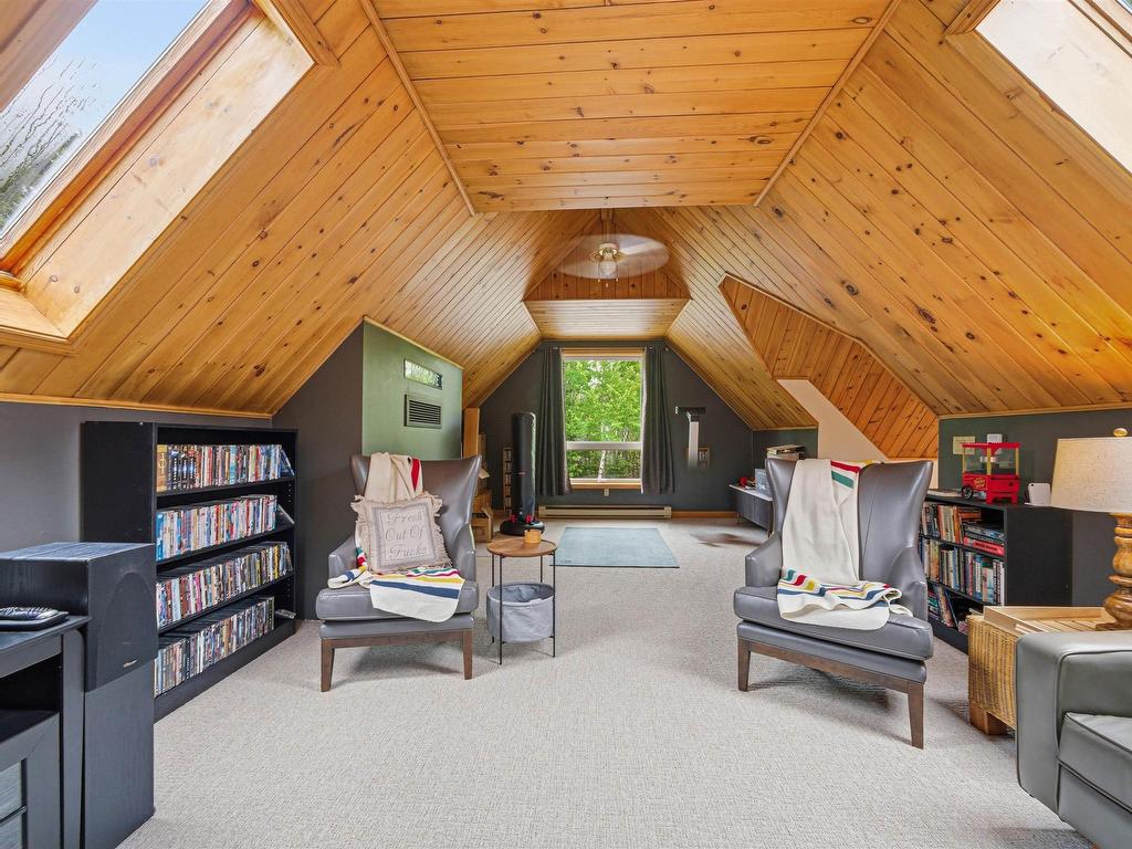 












943 West Porters Lake Road

,
West Porters Lake,




NS
B3K 1K9

