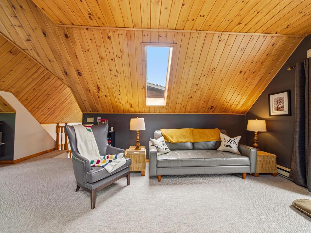 












943 West Porters Lake Road

,
West Porters Lake,




NS
B3K 1K9


