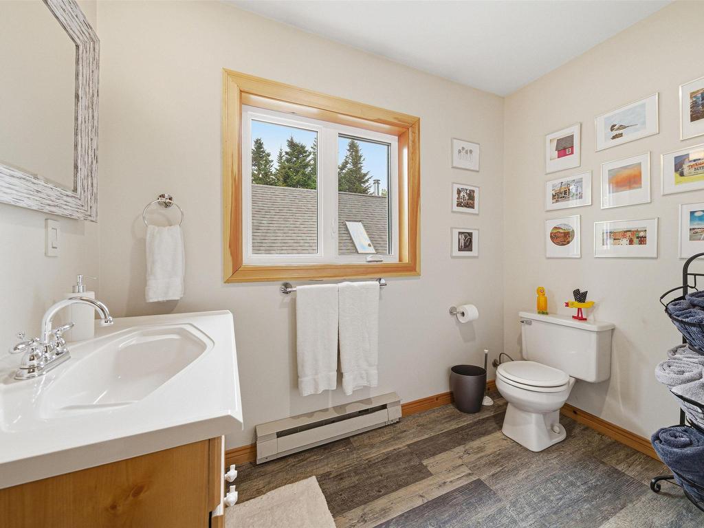 












943 West Porters Lake Road

,
West Porters Lake,




NS
B3K 1K9

