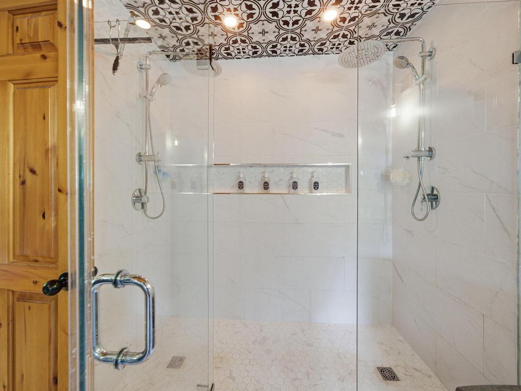












943 West Porters Lake Road

,
West Porters Lake,




NS
B3K 1K9

