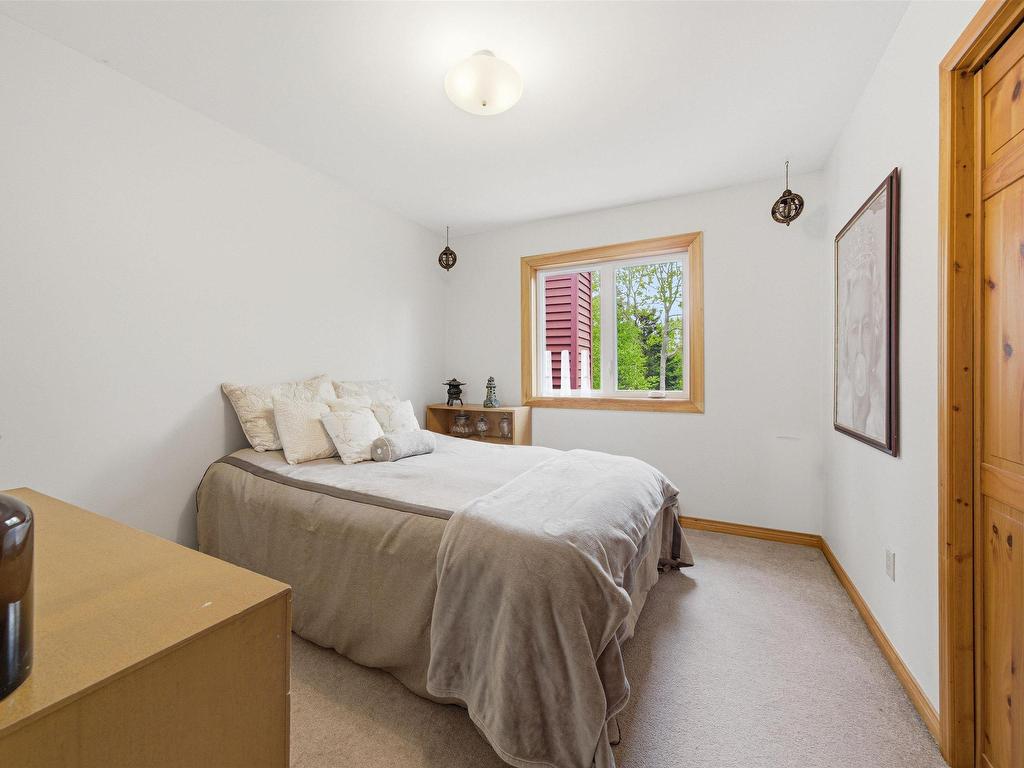 












943 West Porters Lake Road

,
West Porters Lake,




NS
B3K 1K9

