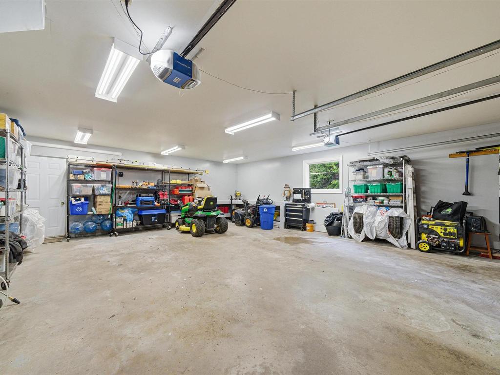 












943 West Porters Lake Road

,
West Porters Lake,




NS
B3K 1K9

