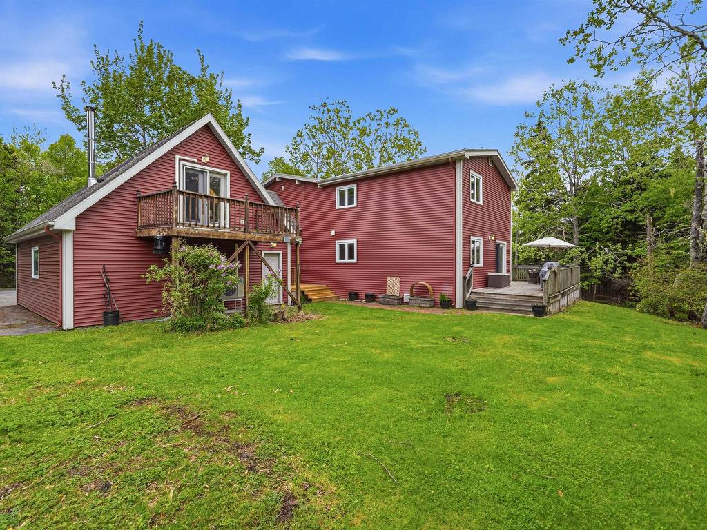 












943 West Porters Lake Road

,
West Porters Lake,




NS
B3K 1K9

