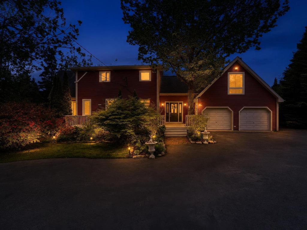












943 West Porters Lake Road

,
West Porters Lake,




NS
B3K 1K9

