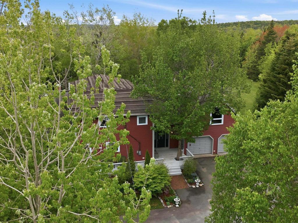 












943 West Porters Lake Road

,
West Porters Lake,




NS
B3K 1K9


