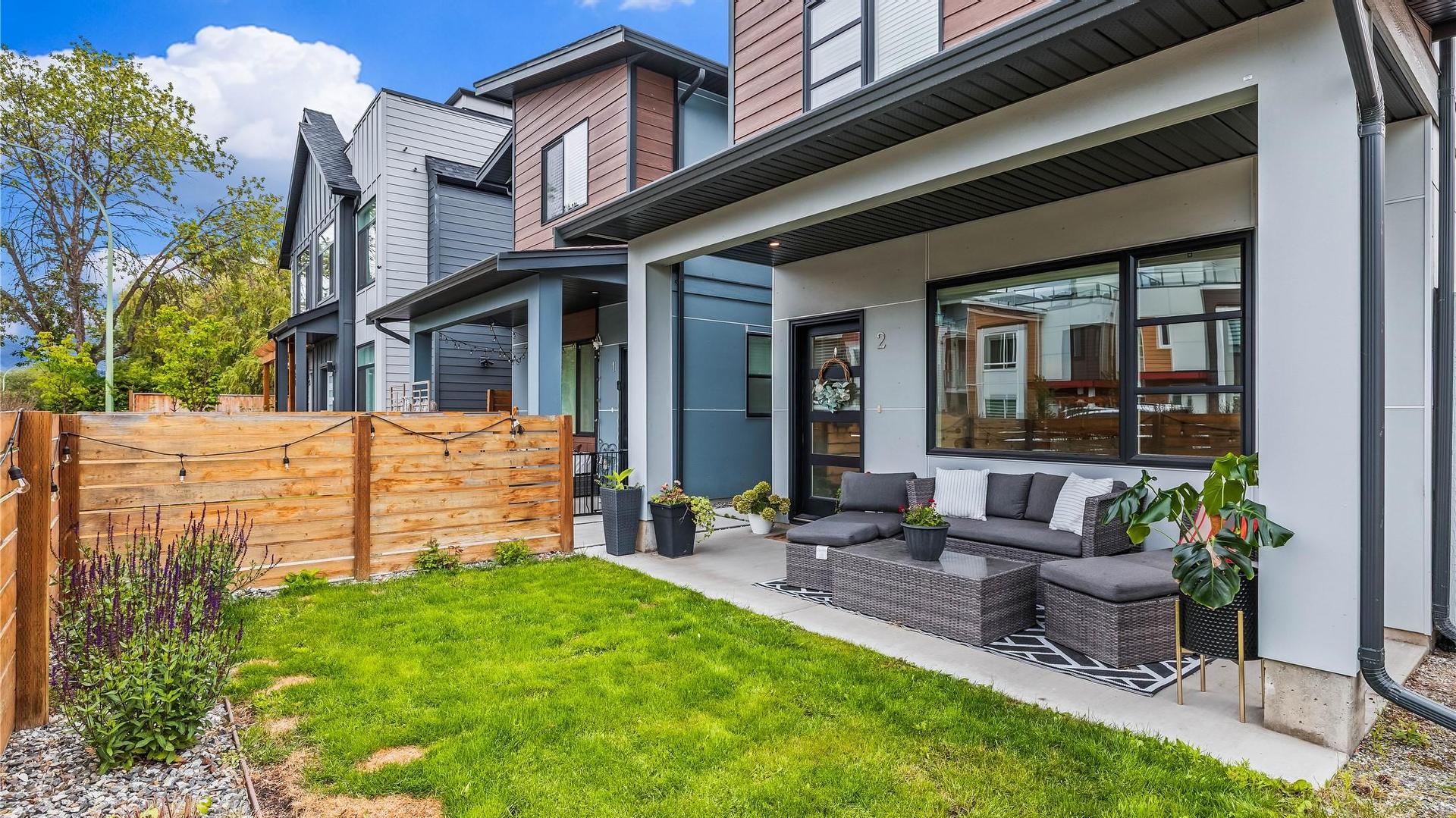 









771


Raymer

Avenue, 2,
Kelowna,




BC
V1Y 4Z7


