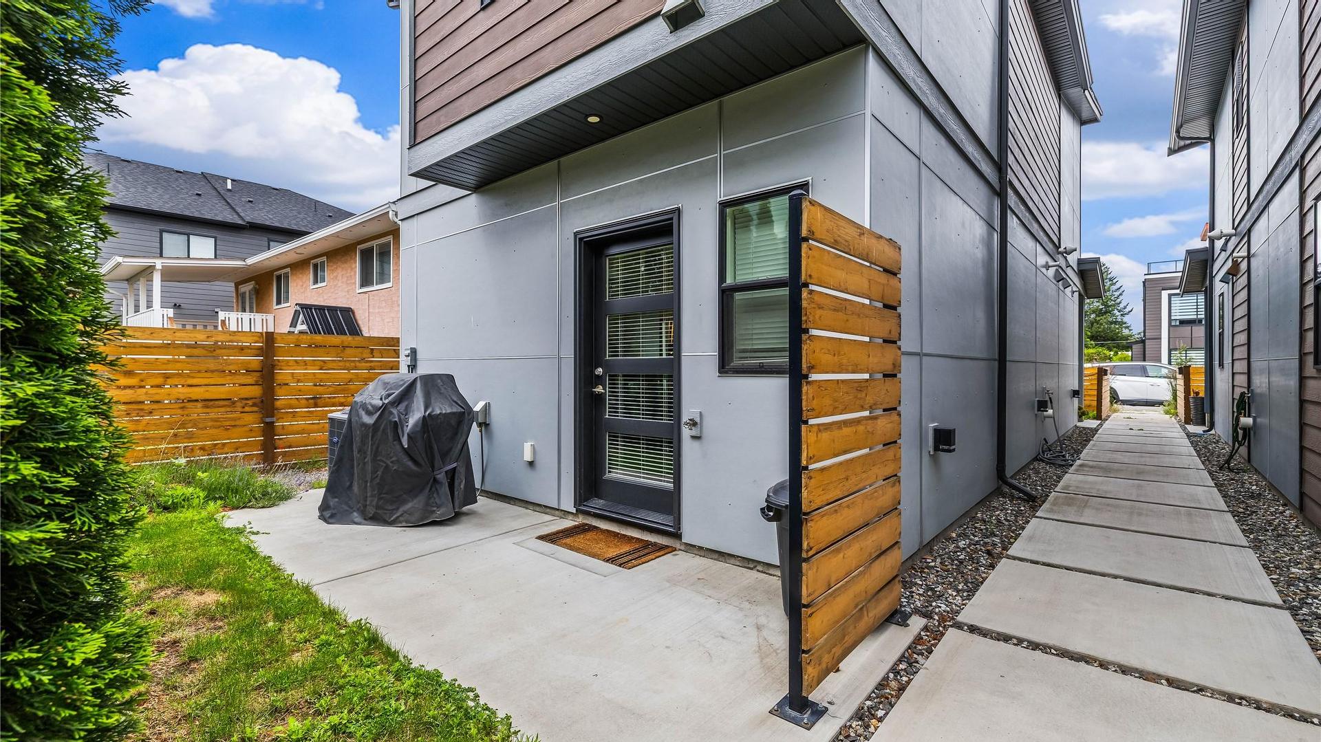 









771


Raymer

Avenue, 2,
Kelowna,




BC
V1Y 4Z7

