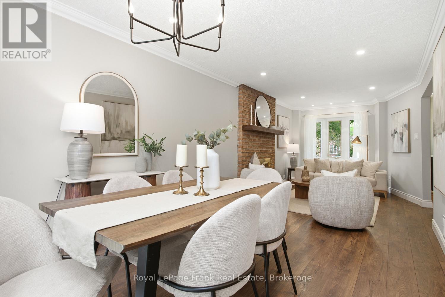 












731 HONEY TREE COURT

,
Whitby (Williamsburg),




Ontario
L1N7W5

