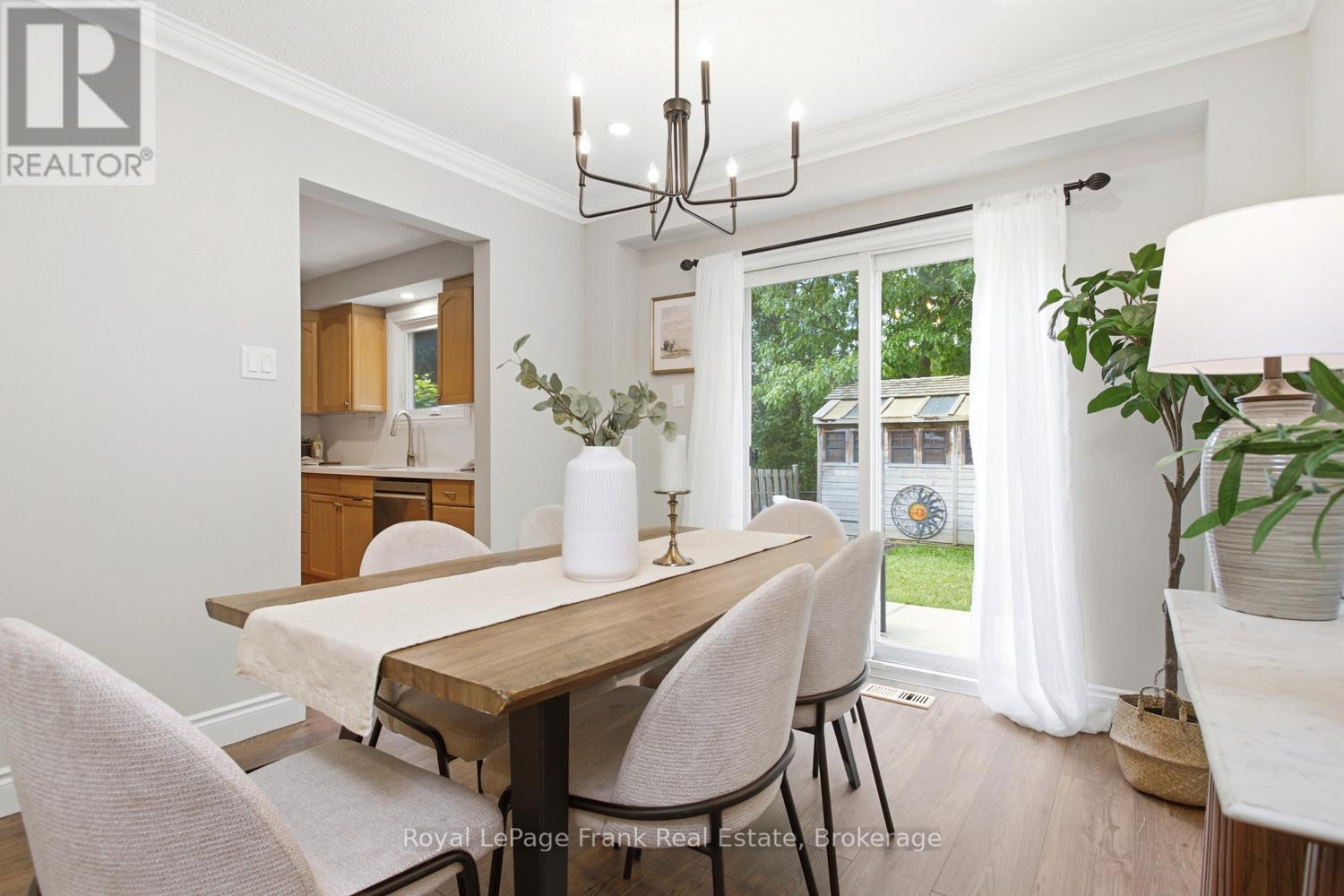 












731 HONEY TREE COURT

,
Whitby (Williamsburg),




Ontario
L1N7W5

