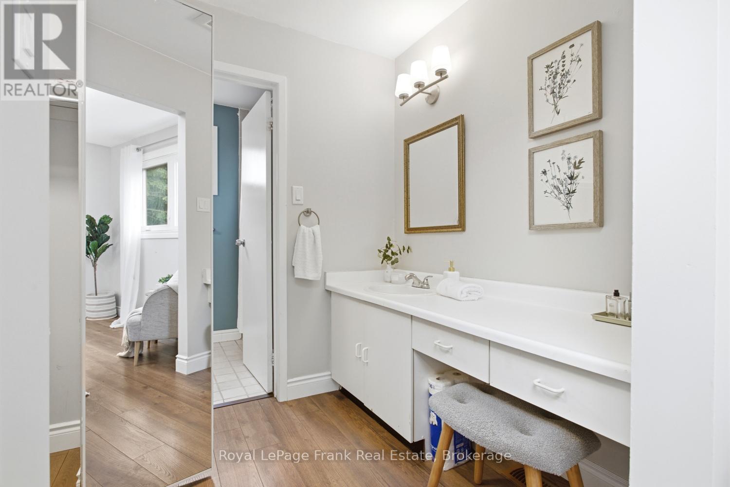 












731 HONEY TREE COURT

,
Whitby (Williamsburg),




Ontario
L1N7W5

