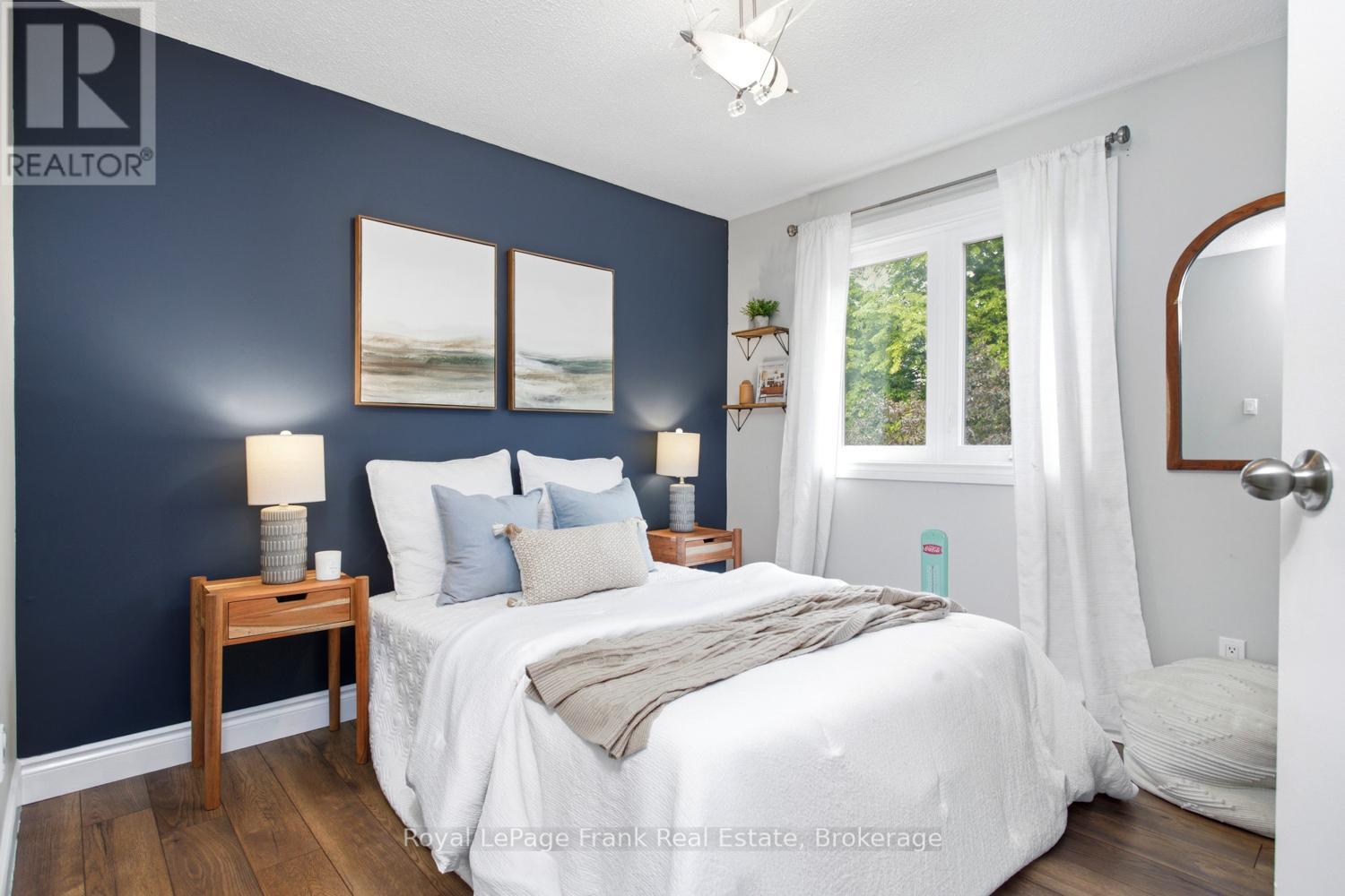 












731 HONEY TREE COURT

,
Whitby (Williamsburg),




Ontario
L1N7W5

