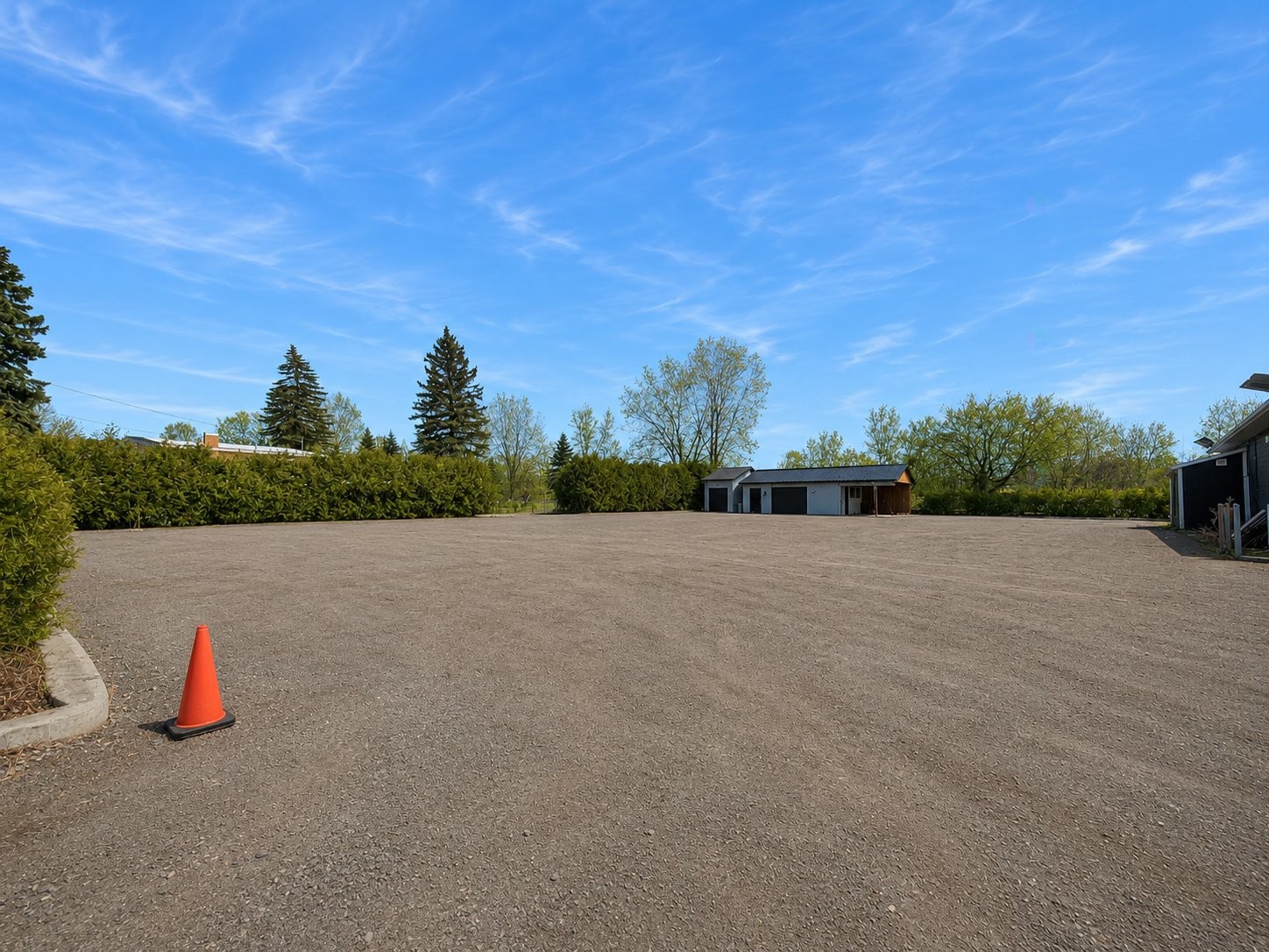 









4300


Boul. Dagenais O.

,
Laval (Fabreville),




QC
H7R1L5

