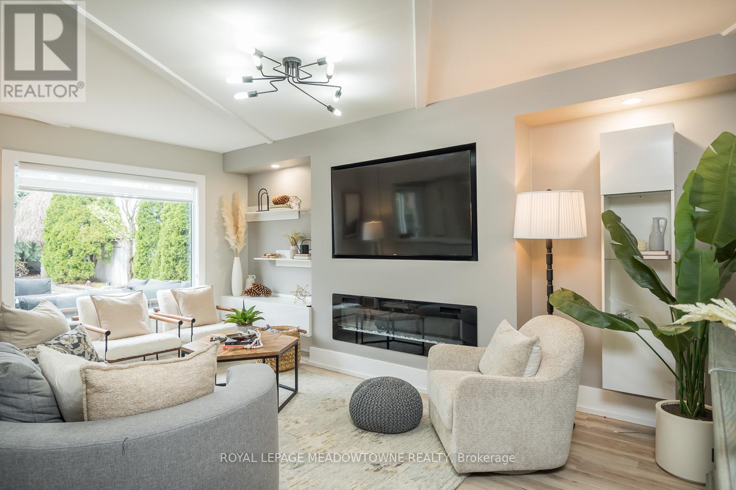 












759 CHILDS DRIVE

,
Milton,




Ontario
L9T4L3

