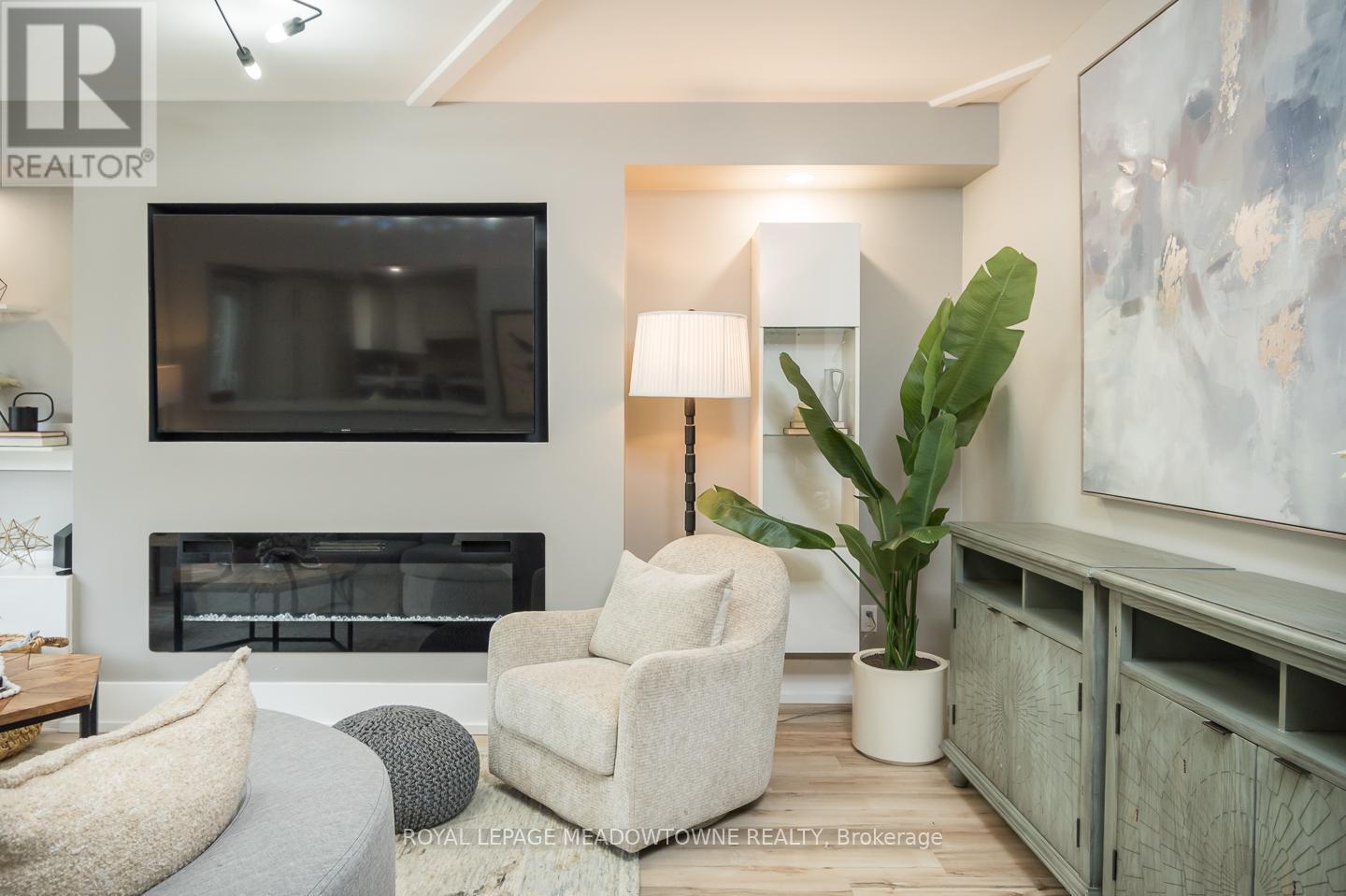 












759 CHILDS DRIVE

,
Milton,




Ontario
L9T4L3


