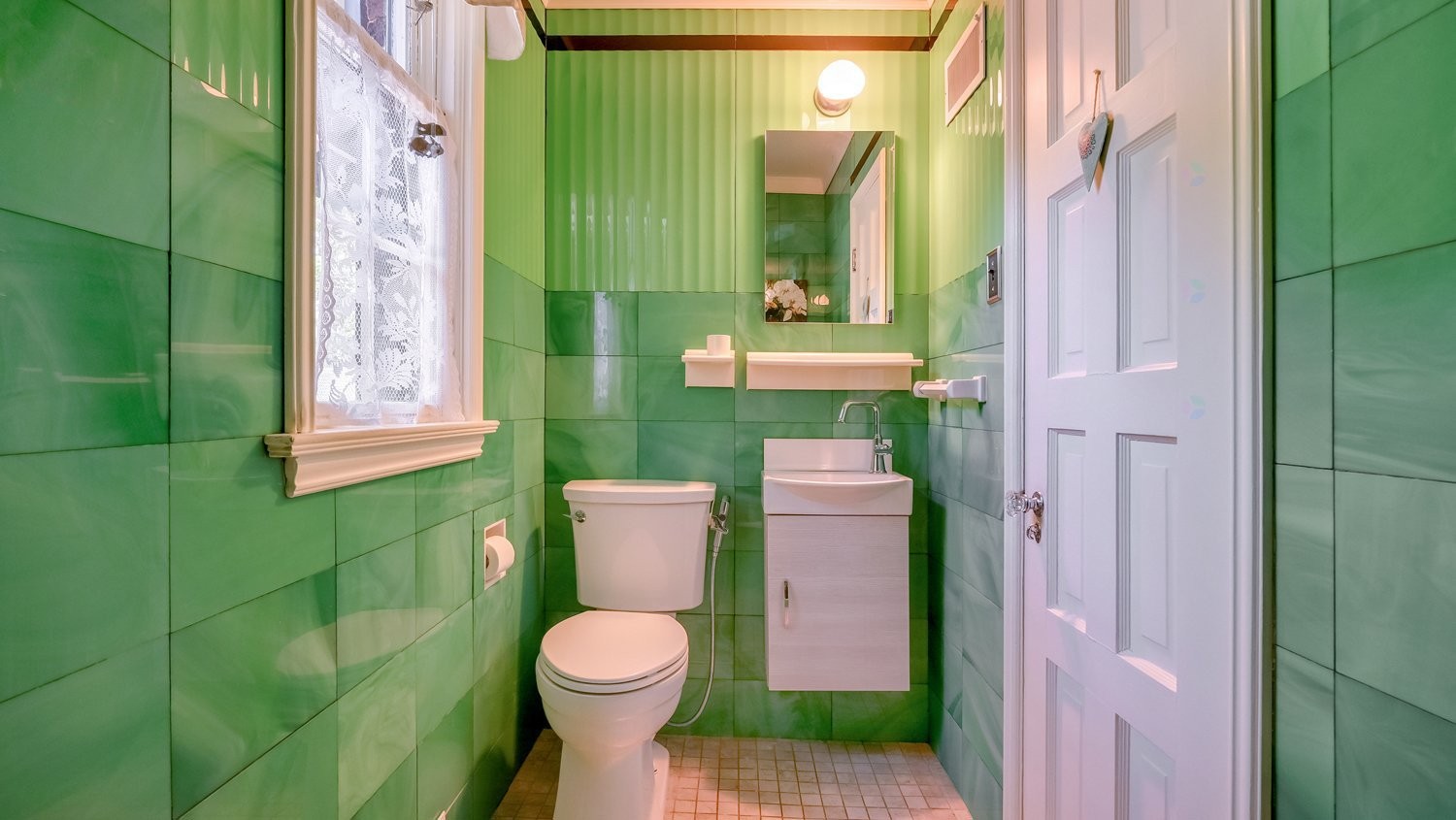 









58


Rue Mountain

,
Granby,




QC
J2G6S1

