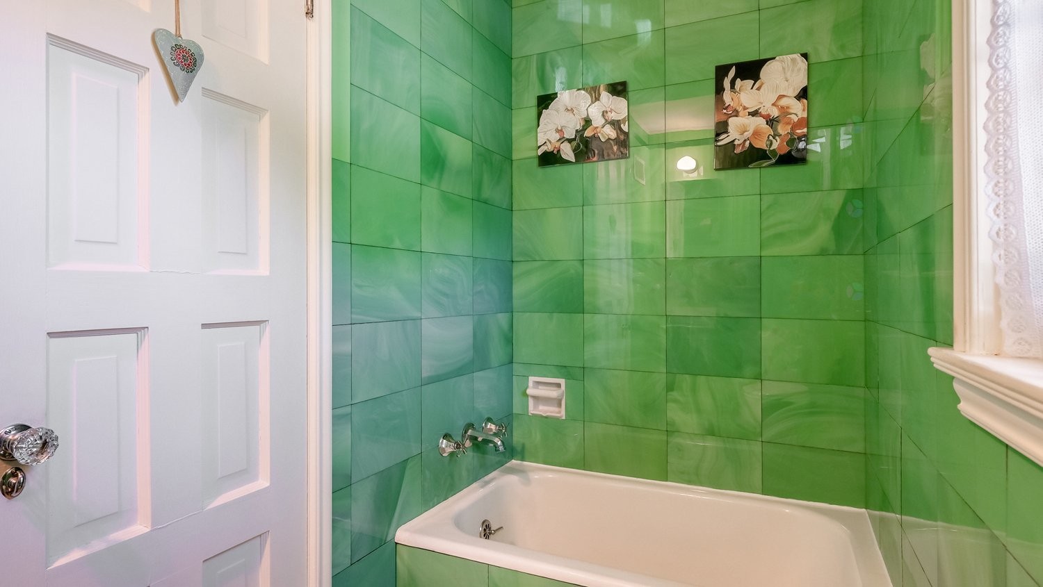 









58


Rue Mountain

,
Granby,




QC
J2G6S1

