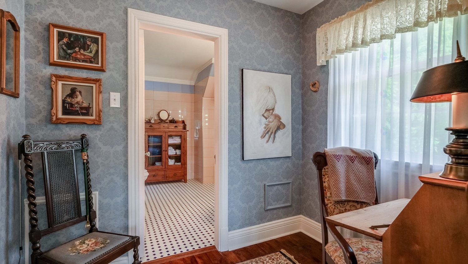 









58


Rue Mountain

,
Granby,




QC
J2G6S1

