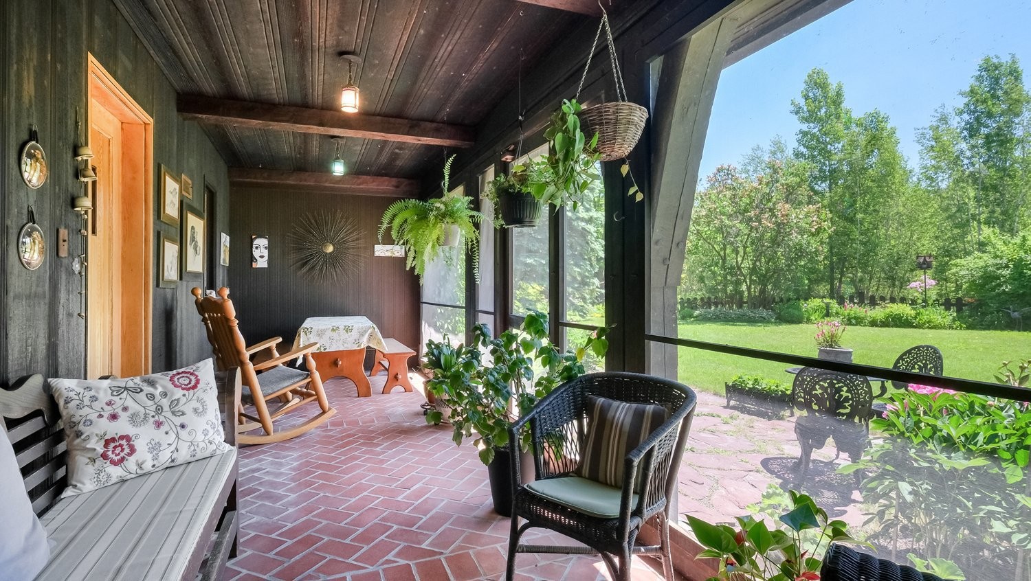 









58


Rue Mountain

,
Granby,




QC
J2G6S1

