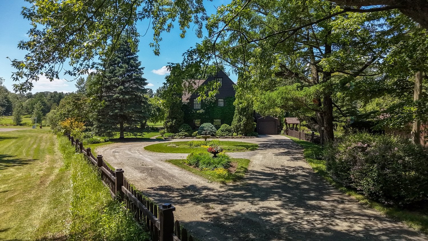 









58


Rue Mountain

,
Granby,




QC
J2G6S1

