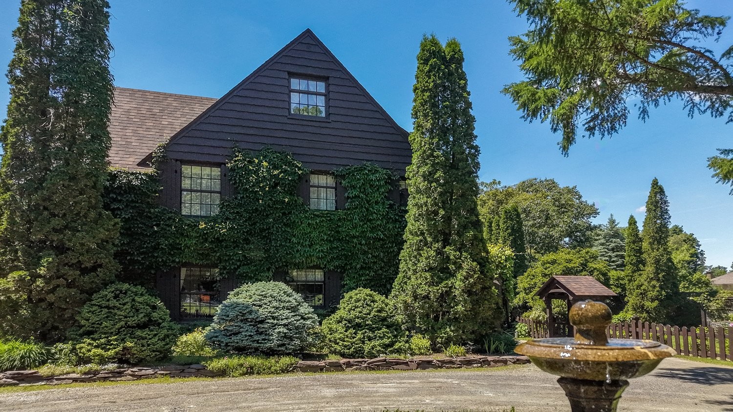 









58


Rue Mountain

,
Granby,




QC
J2G6S1


