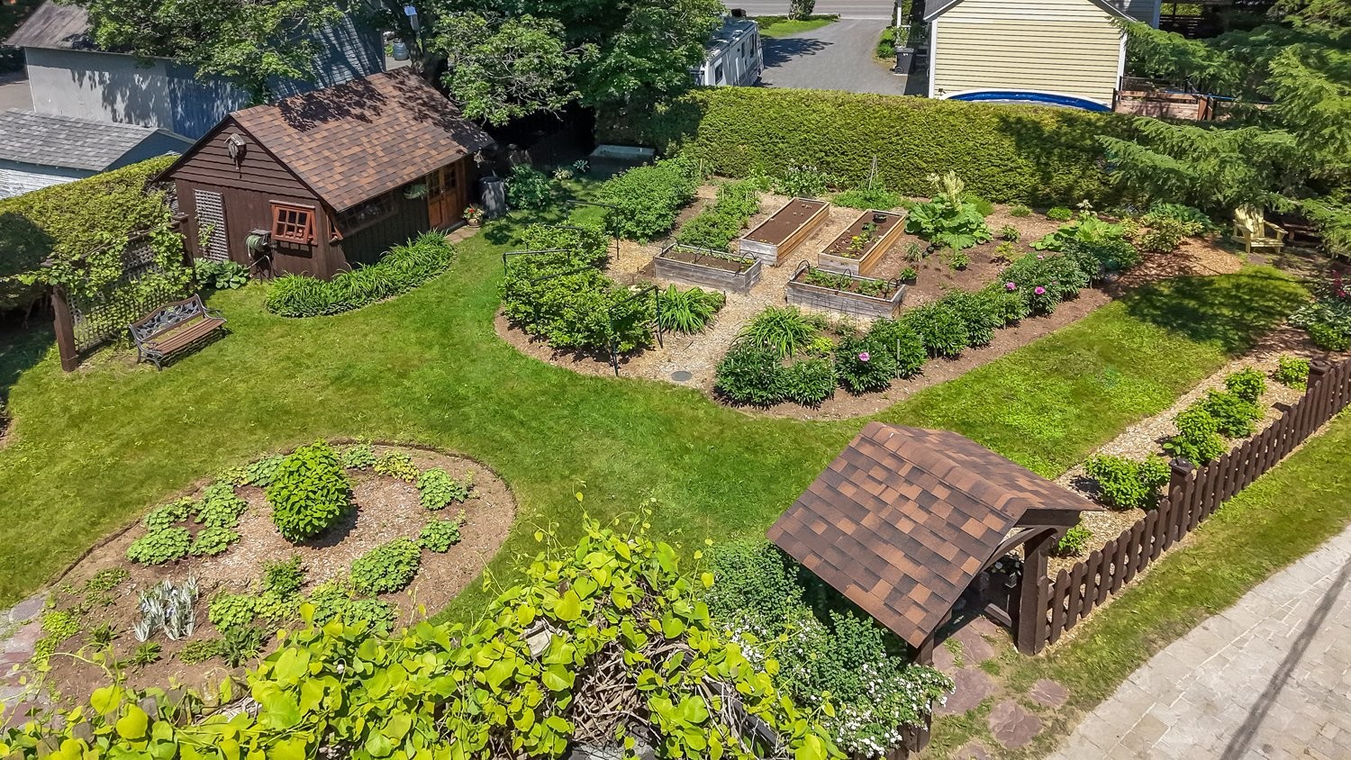 









58


Rue Mountain

,
Granby,




QC
J2G6S1

