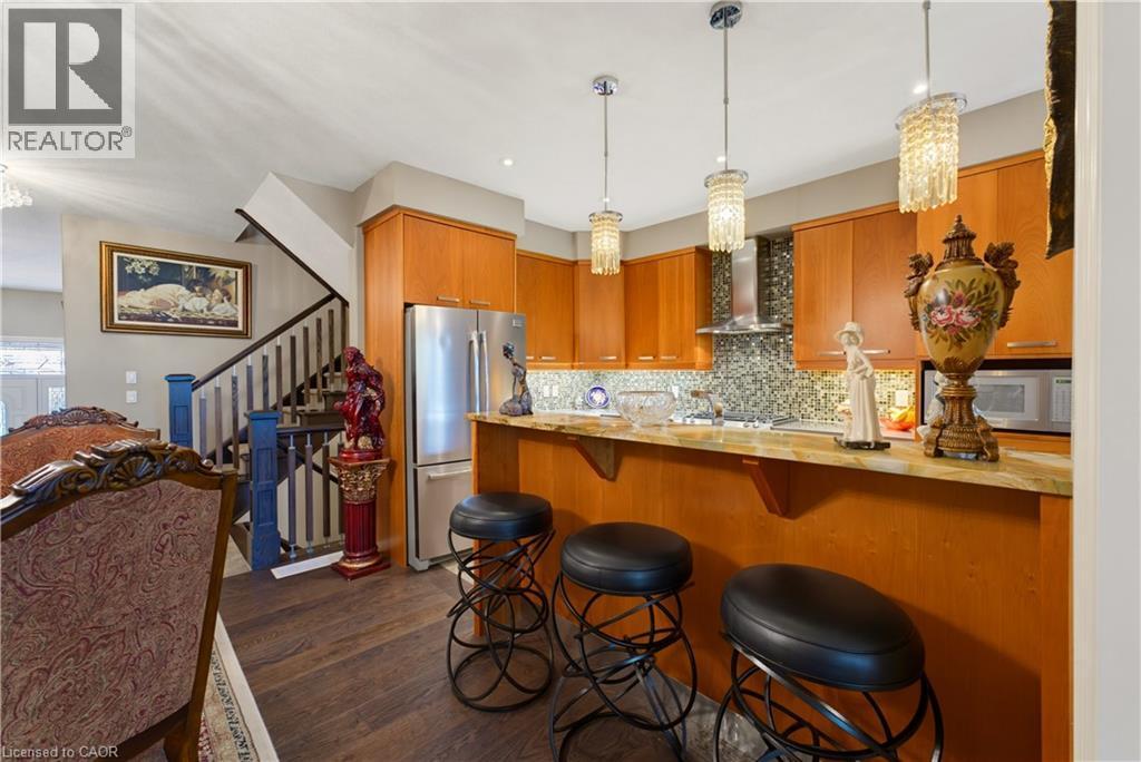 












123 OAK PARK Drive

,
Waterloo,




Ontario
N2K0B3

