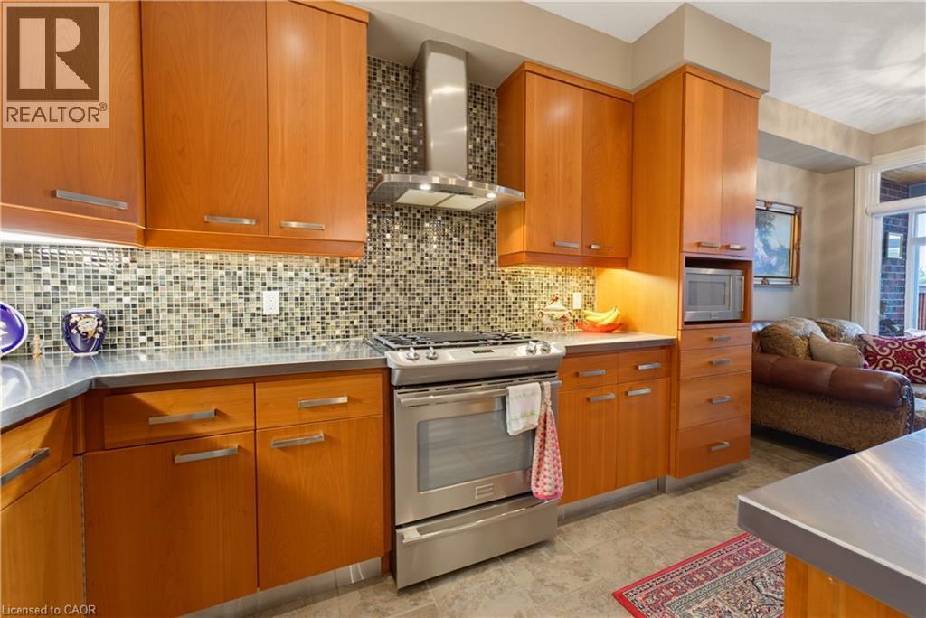 












123 OAK PARK Drive

,
Waterloo,




Ontario
N2K0B3

