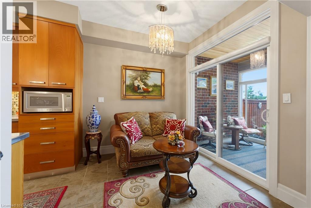 












123 OAK PARK Drive

,
Waterloo,




Ontario
N2K0B3


