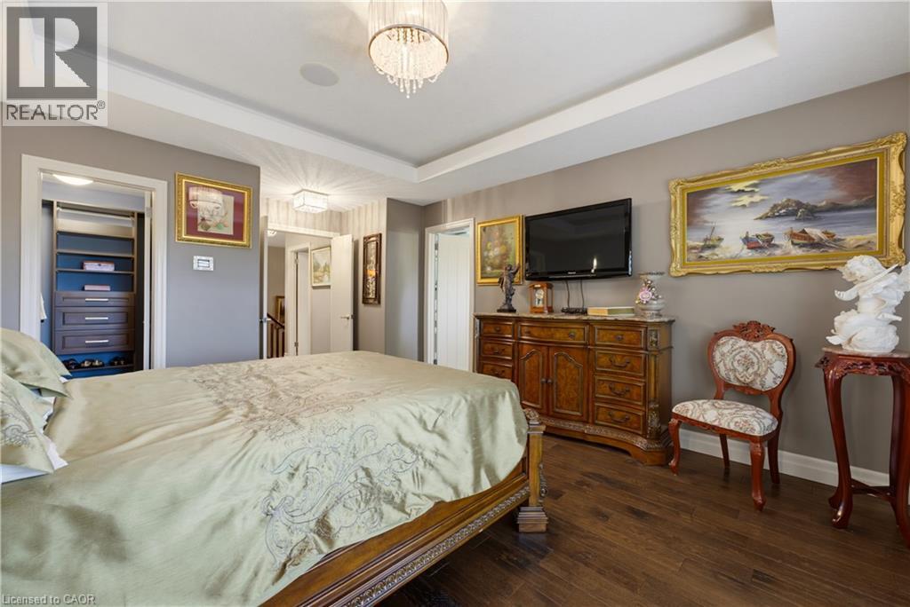 












123 OAK PARK Drive

,
Waterloo,




Ontario
N2K0B3

