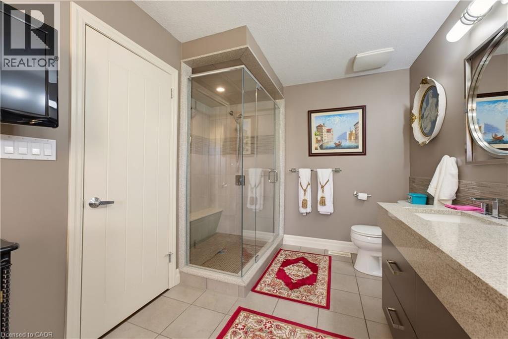 












123 OAK PARK Drive

,
Waterloo,




Ontario
N2K0B3

