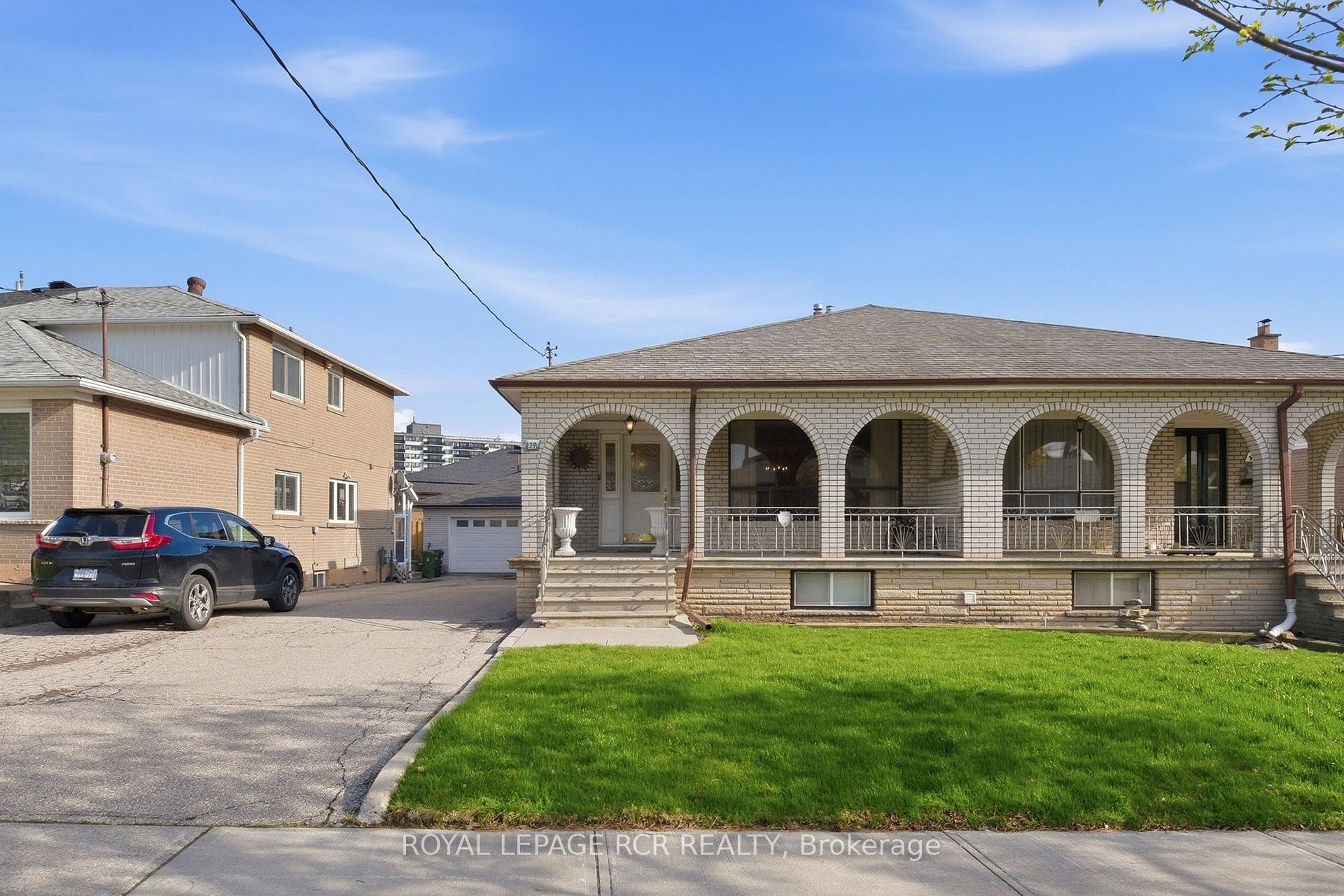 









39


Dovehouse

Avenue,
Toronto,




ON
M3J 1A3

