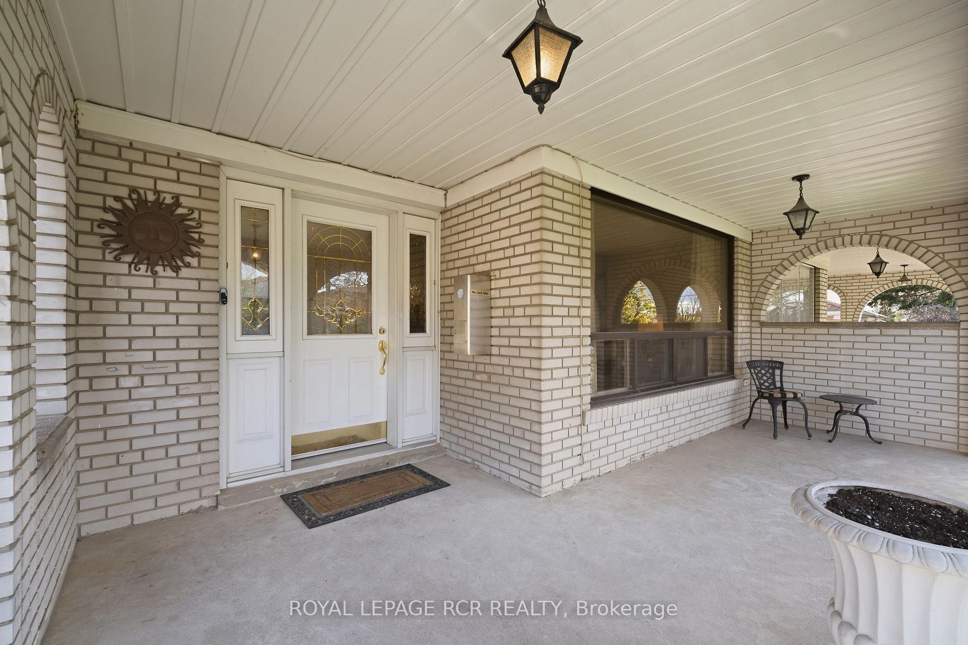 









39


Dovehouse

Avenue,
Toronto,




ON
M3J 1A3

