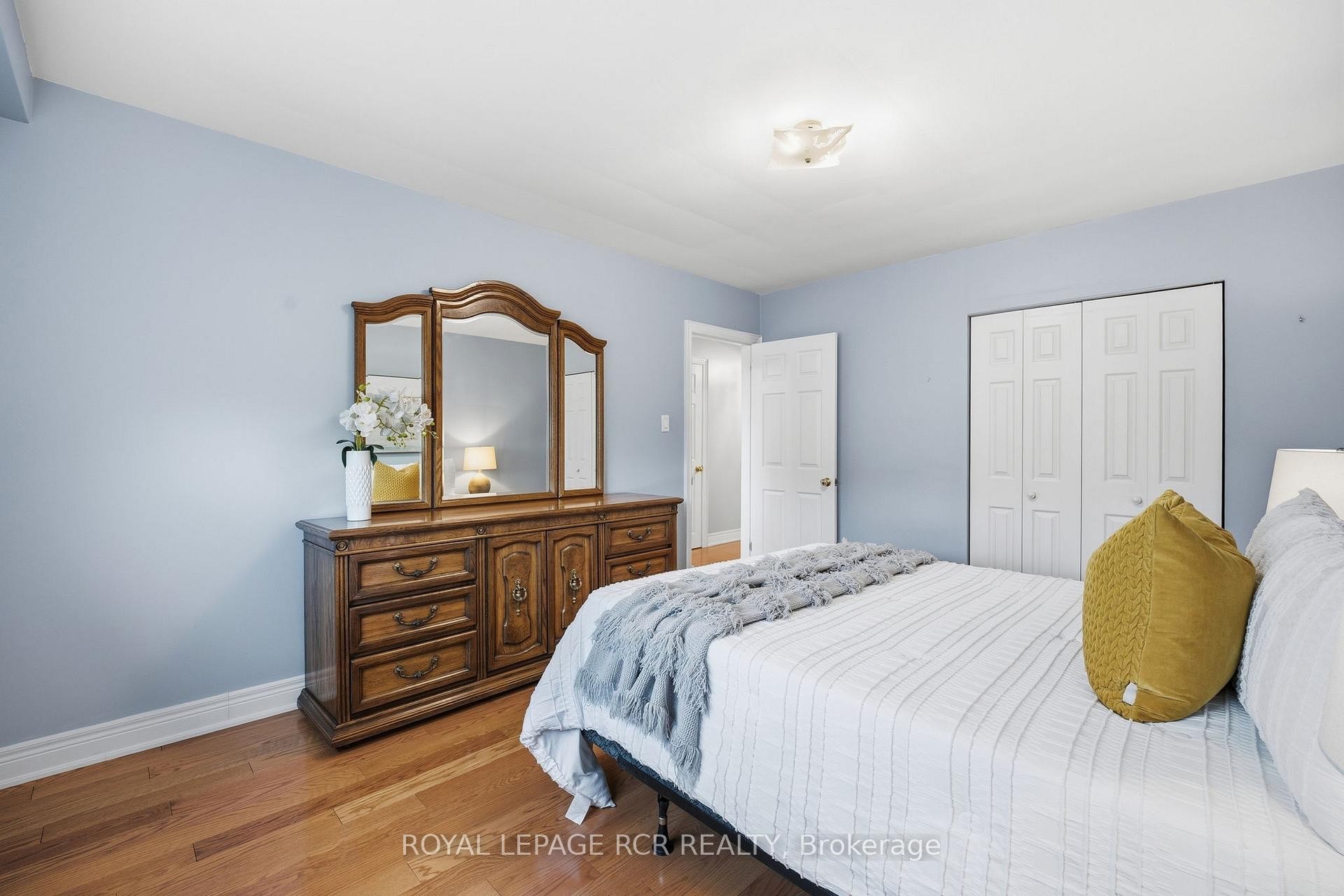 









39


Dovehouse

Avenue,
Toronto,




ON
M3J 1A3

