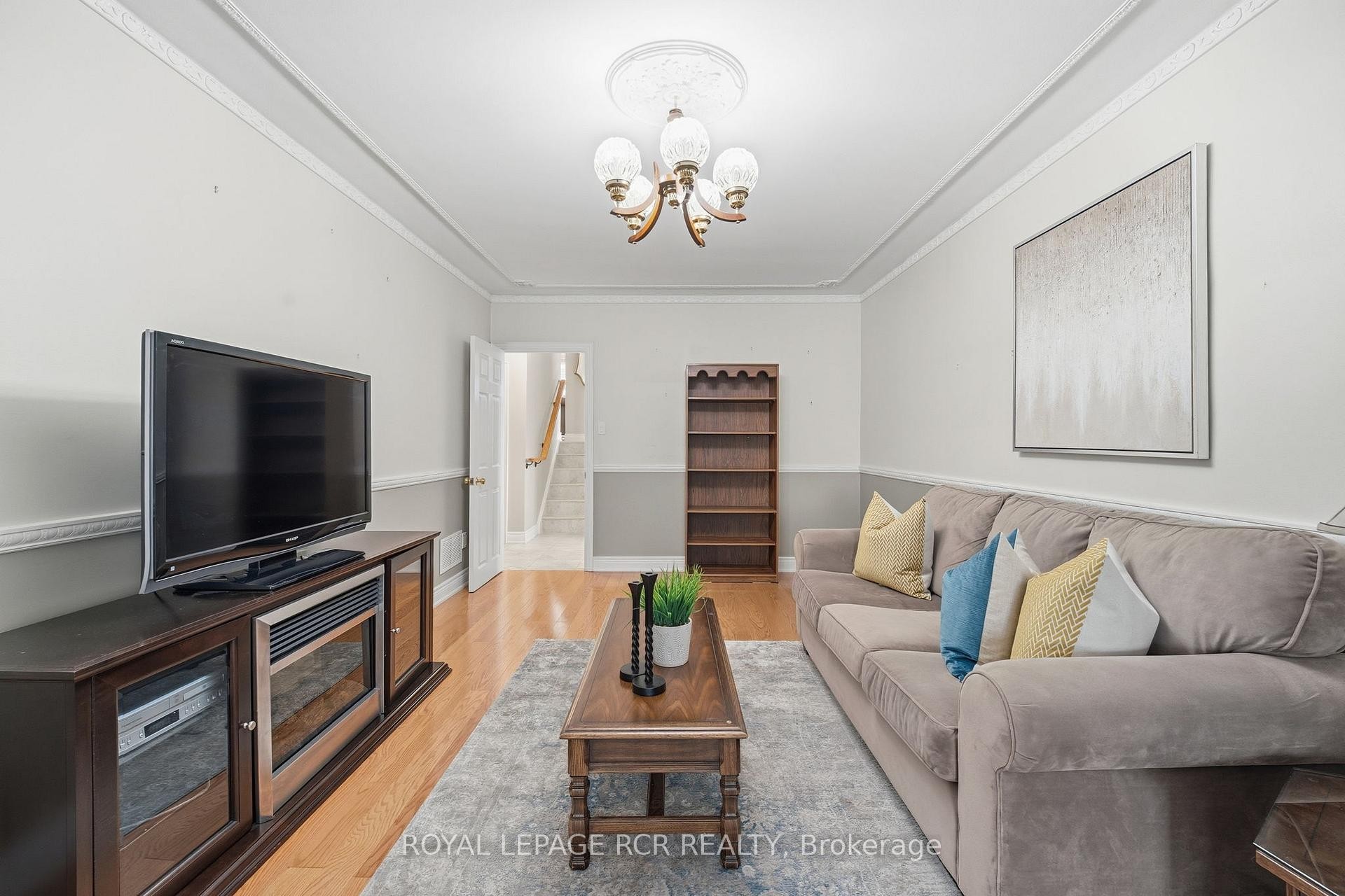 









39


Dovehouse

Avenue,
Toronto,




ON
M3J 1A3

