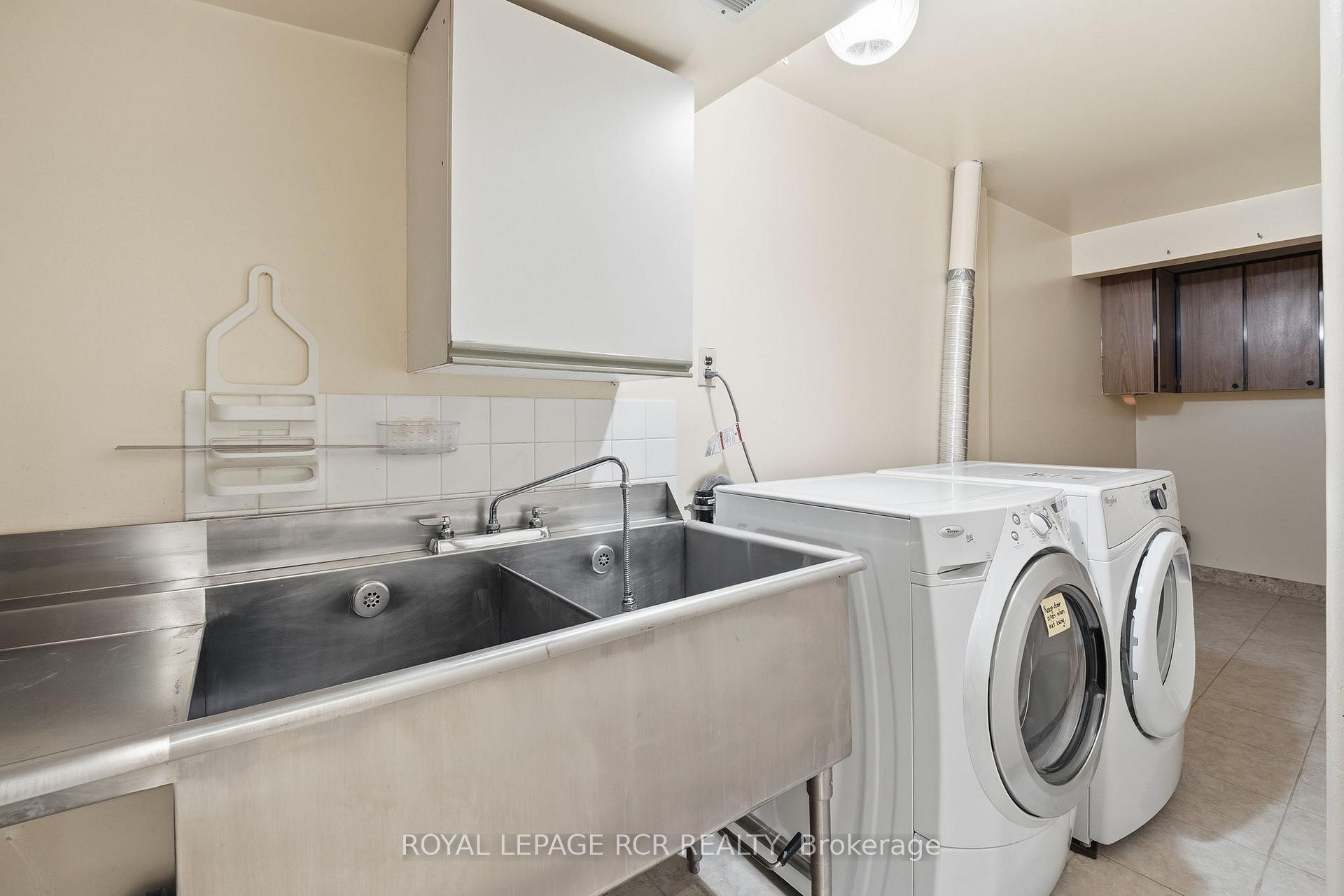 









39


Dovehouse

Avenue,
Toronto,




ON
M3J 1A3

