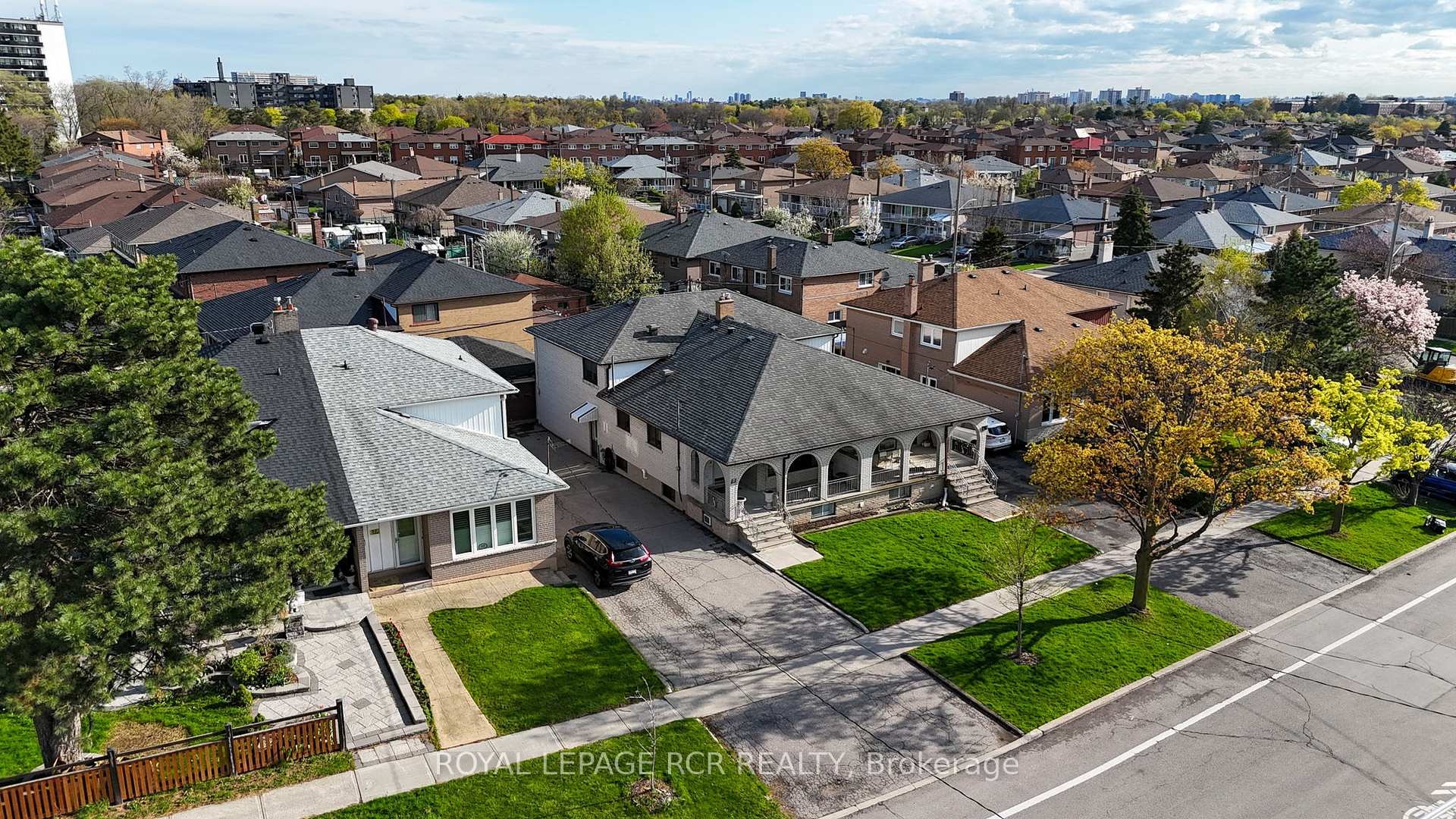 









39


Dovehouse

Avenue,
Toronto,




ON
M3J 1A3

