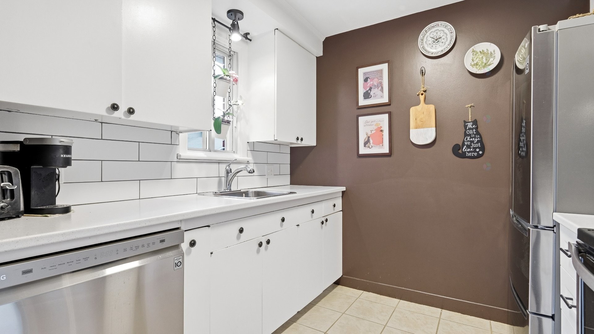 









890


Rue Bourdages

,
Marieville,




QC
J3M1A9

