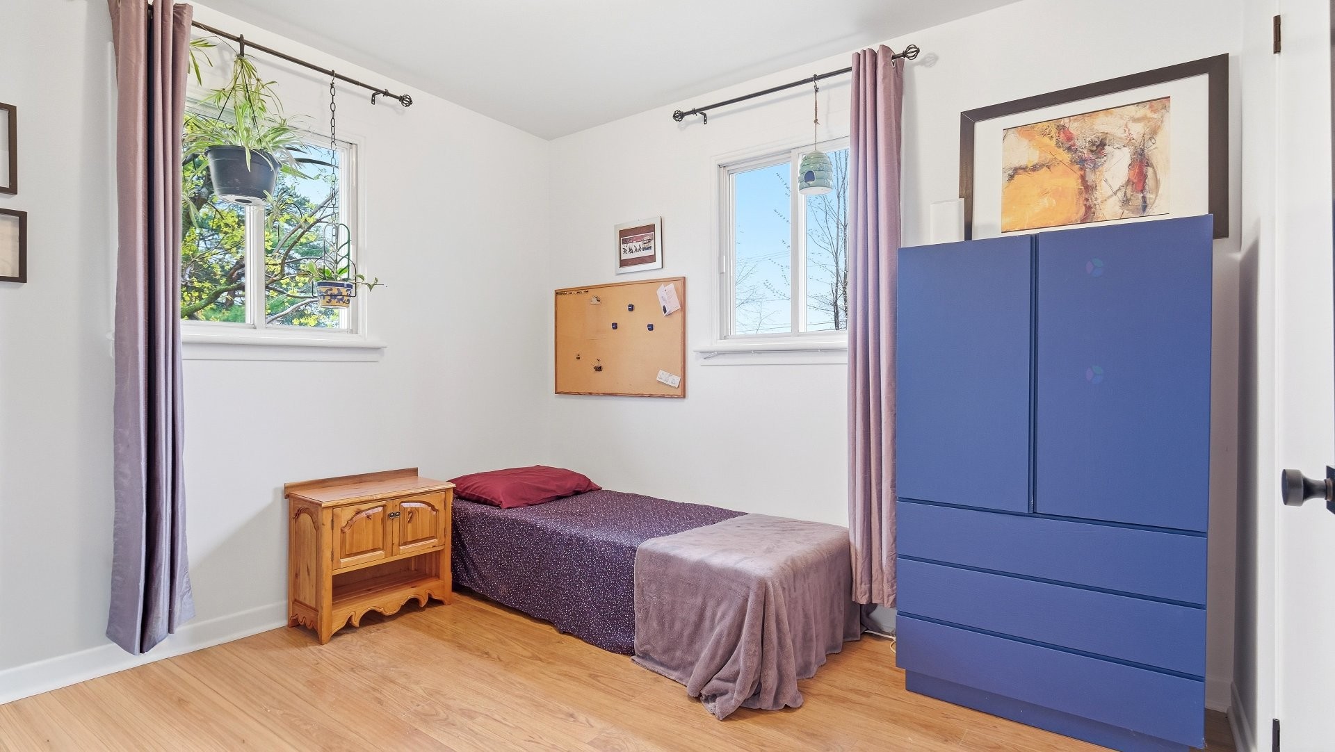 









890


Rue Bourdages

,
Marieville,




QC
J3M1A9

