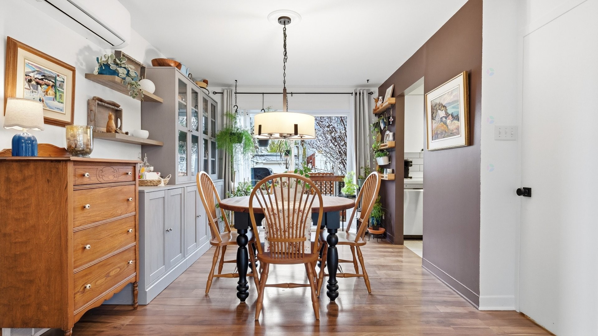 









890


Rue Bourdages

,
Marieville,




QC
J3M1A9

