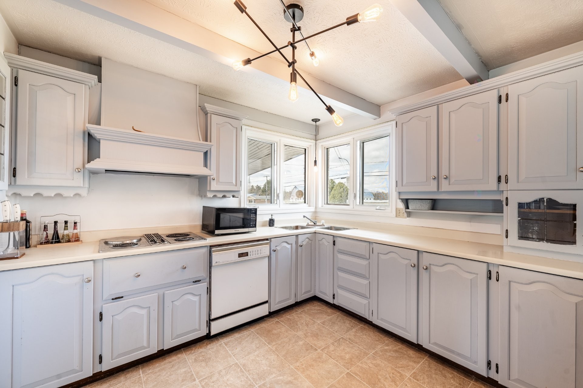 









541


1er Rang E.

,
Sainte-Christine,




QC
J0H1H0


