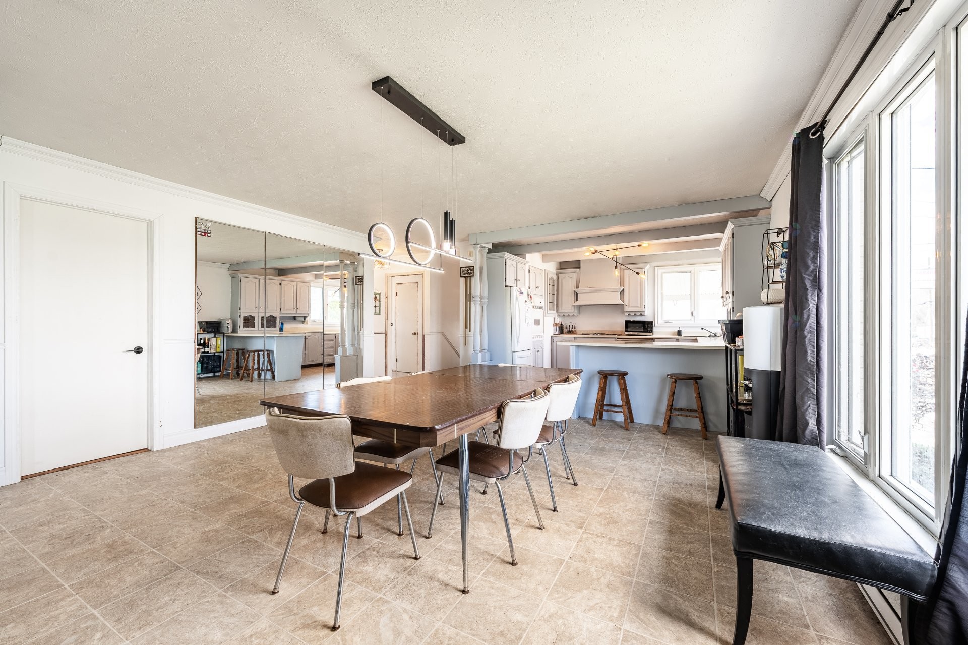









541


1er Rang E.

,
Sainte-Christine,




QC
J0H1H0

