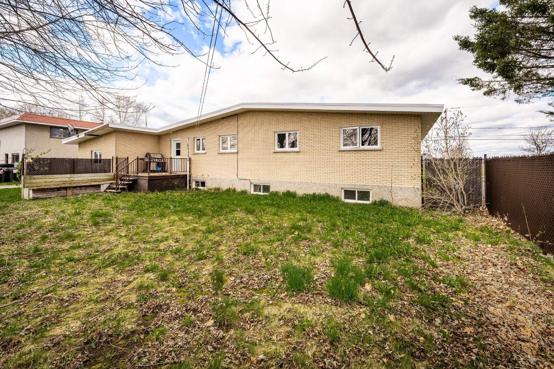 









541


1er Rang E.

,
Sainte-Christine,




QC
J0H1H0

