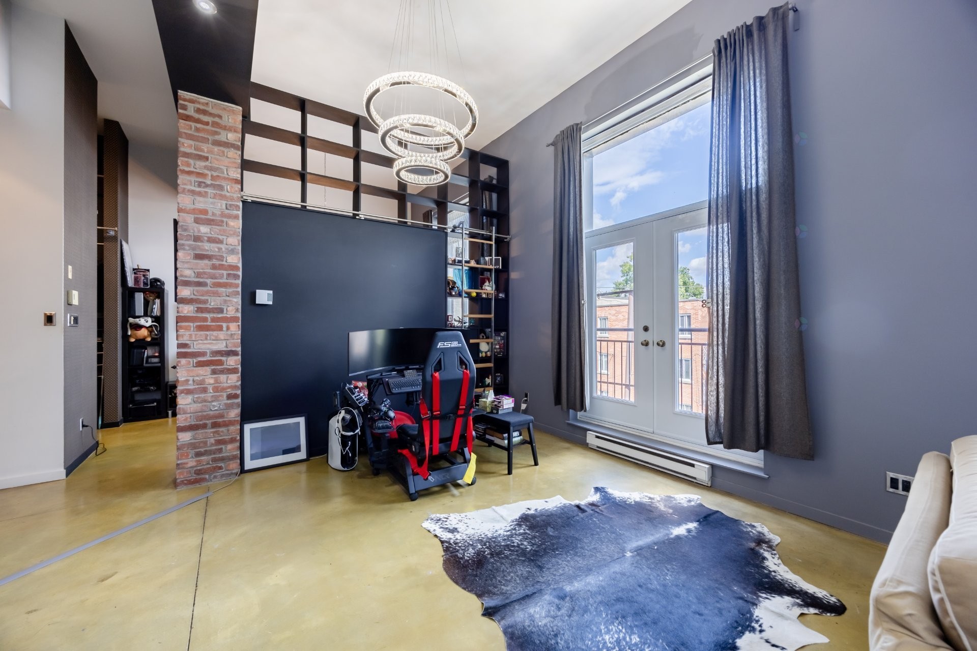 









2321


Av. des Érables

, 301,
Montréal (Ville-Marie),




QC
H2K3V4

