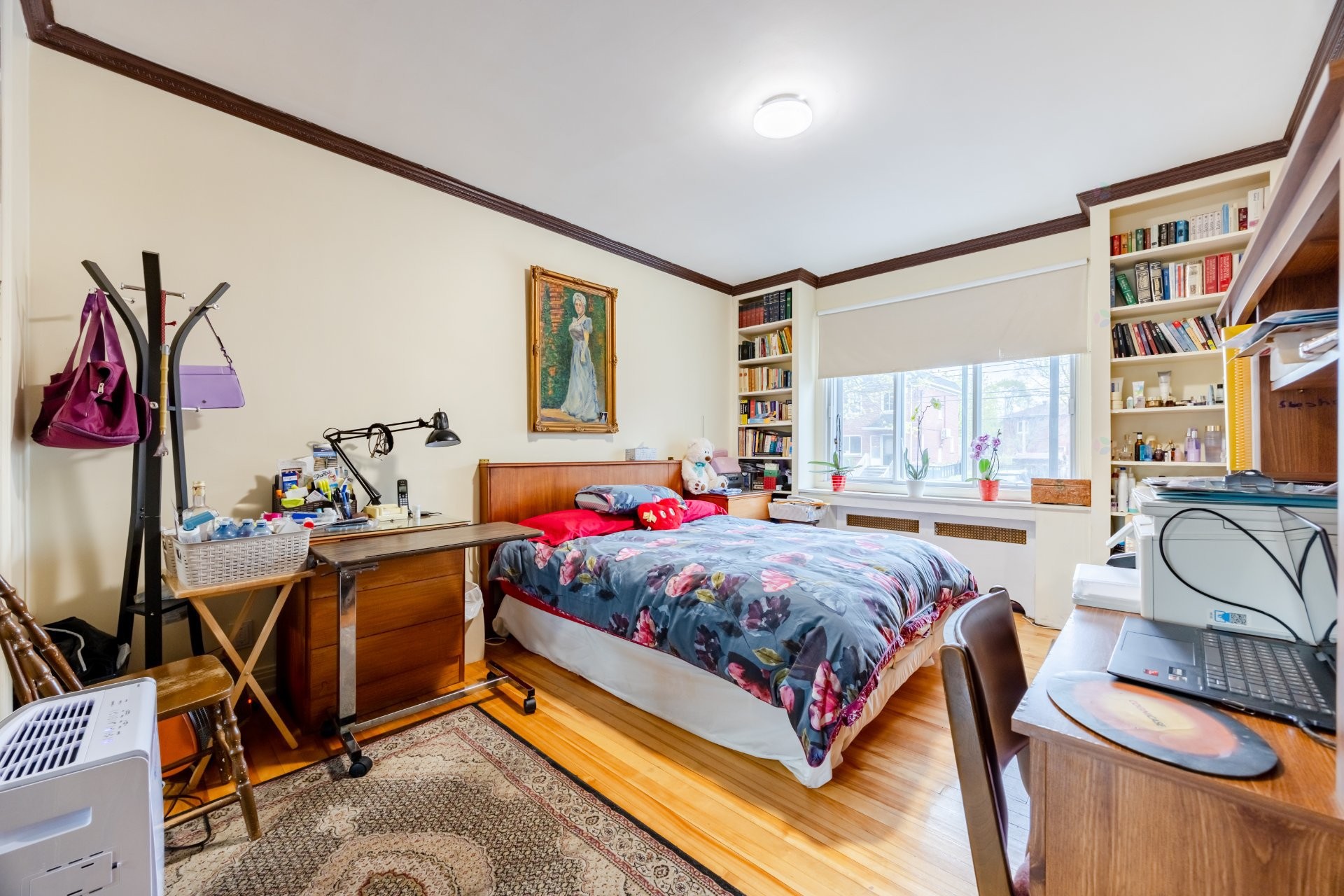 









4913

 - 4915


Av. Cumberland

,
Montréal (Côte-des-Neiges/Notre-Dame-de-Grâce),




QC
H4V2N5


