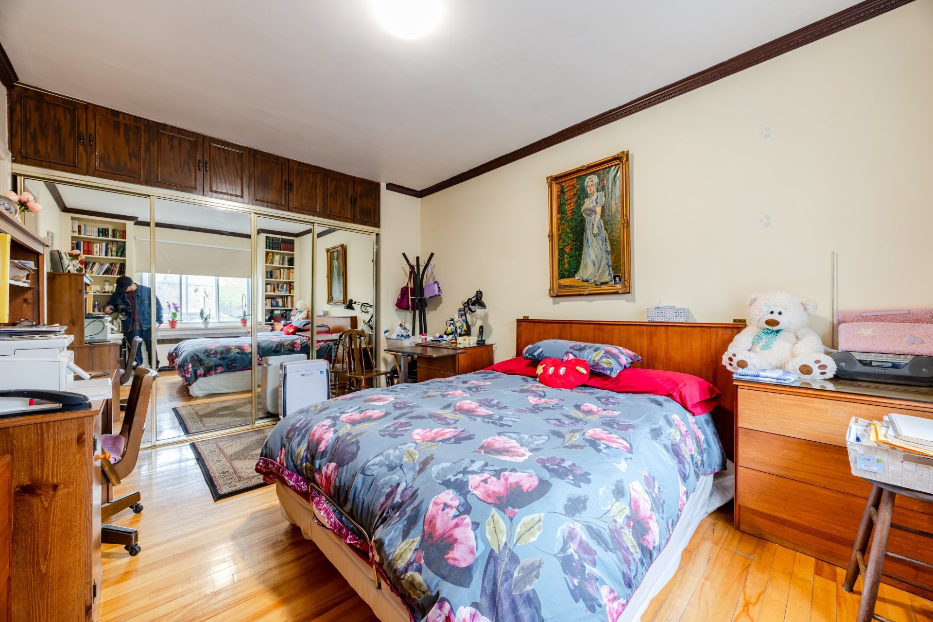 









4913

 - 4915


Av. Cumberland

,
Montréal (Côte-des-Neiges/Notre-Dame-de-Grâce),




QC
H4V2N5

