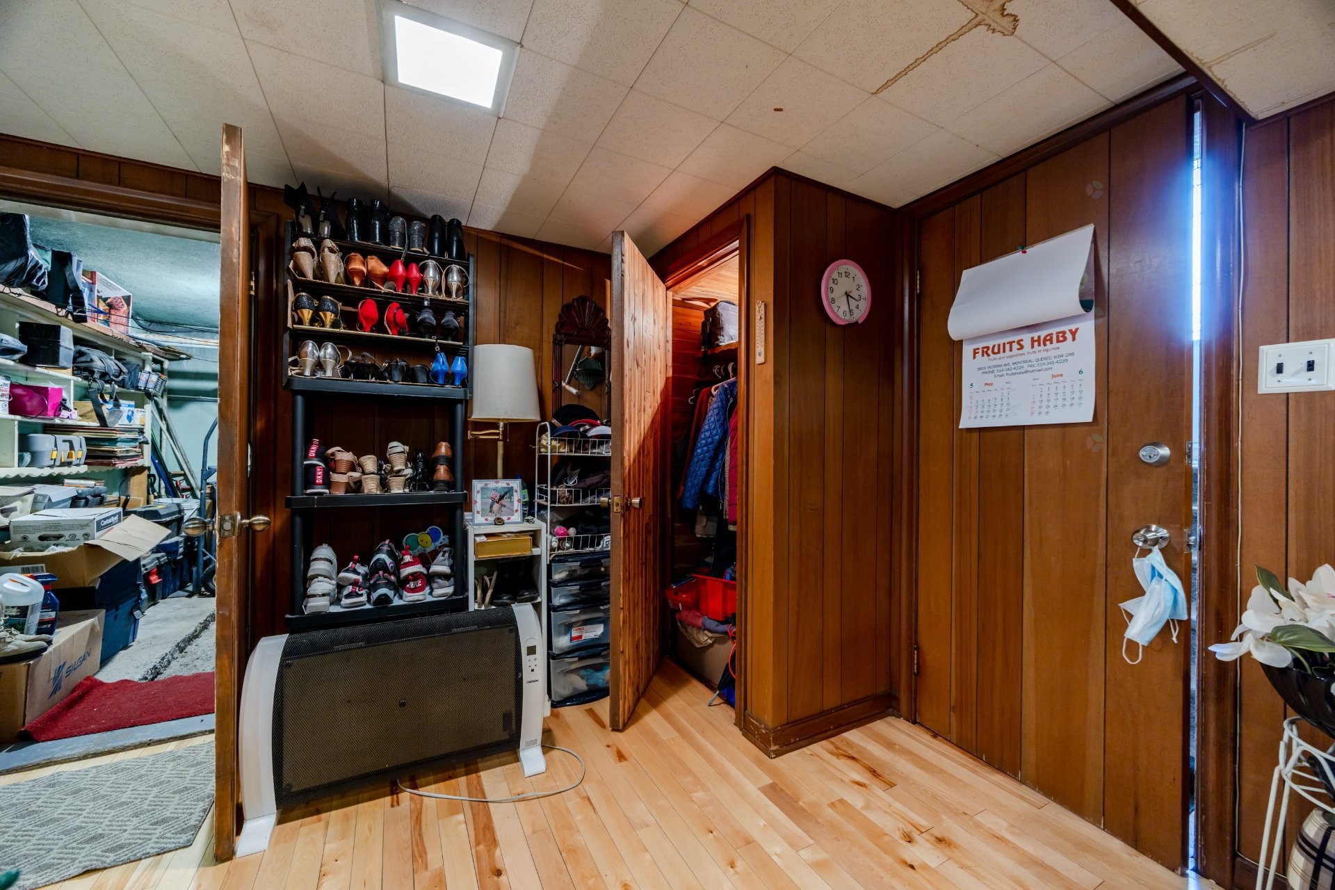 









4913

 - 4915


Av. Cumberland

,
Montréal (Côte-des-Neiges/Notre-Dame-de-Grâce),




QC
H4V2N5

